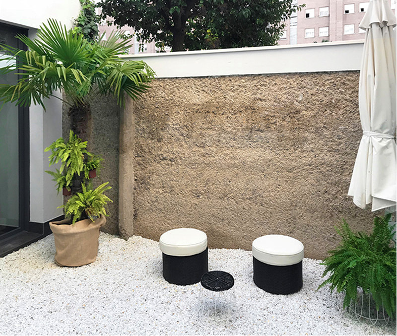 Se muestra el patio interior