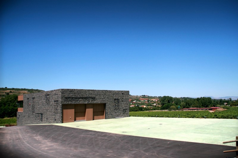 Se muestra la vista posterior de la bodega