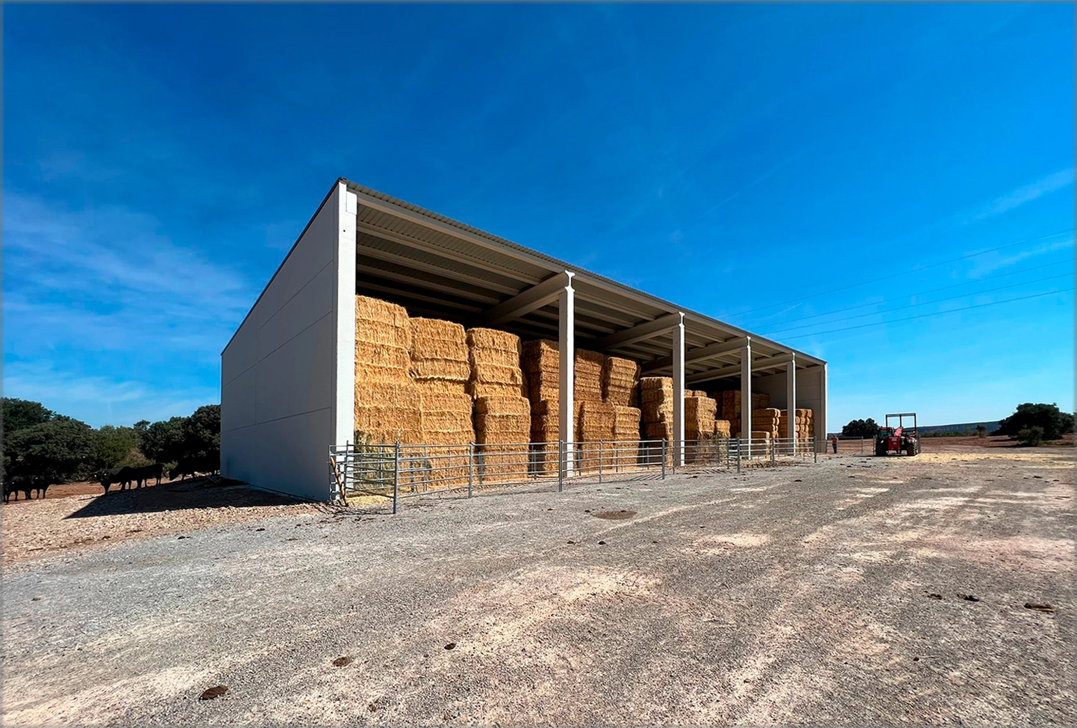 Imagen del pajar con paja dentro